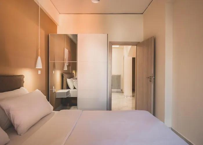 Luxury Flat In Historical Athens-Livingstone Opal