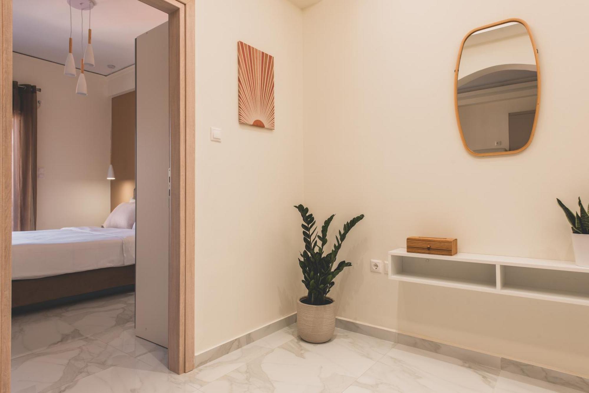 Luxury Flat In Historical Athens-livingstone Opal