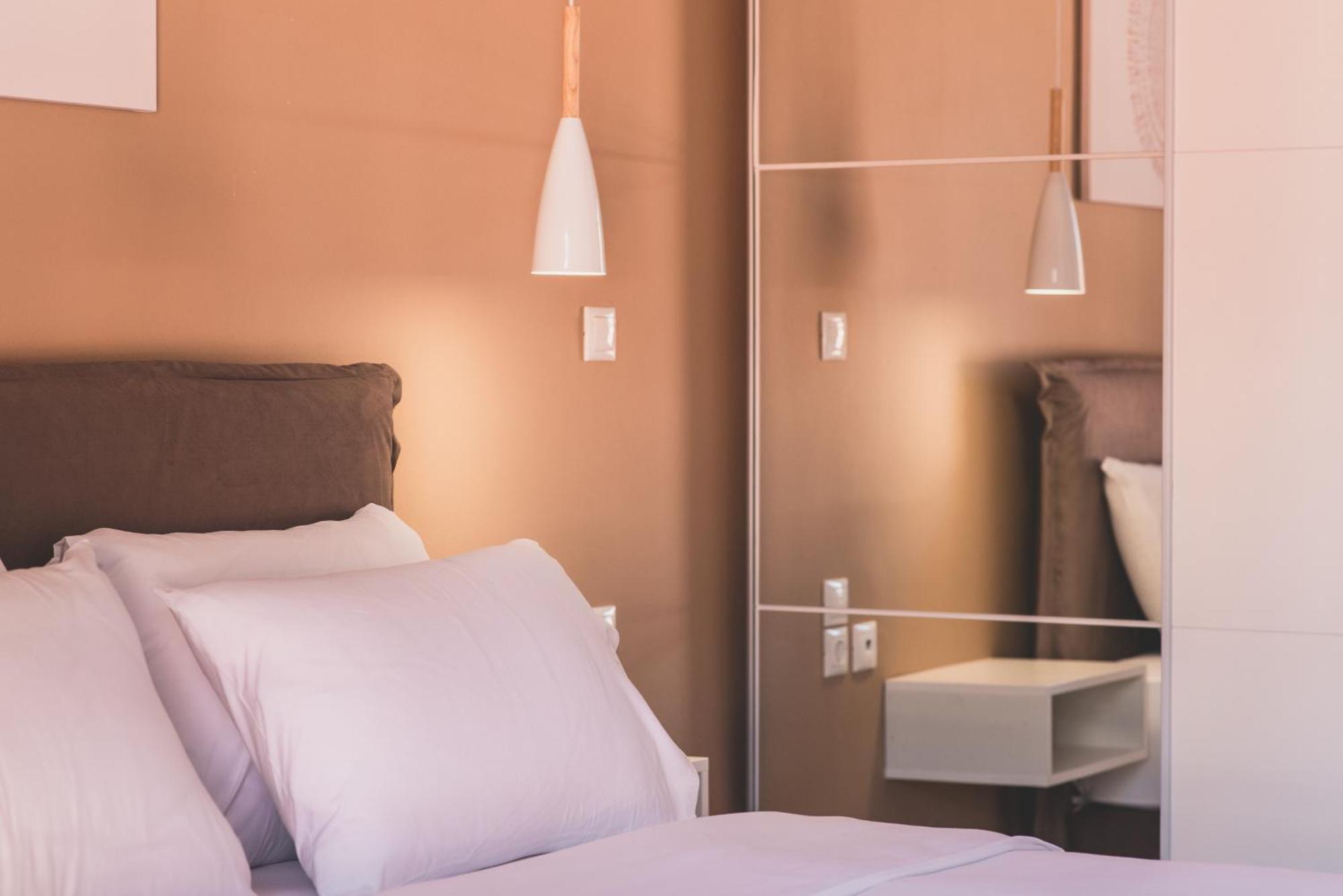 Luxury Flat In Historical Athens-livingstone Opal